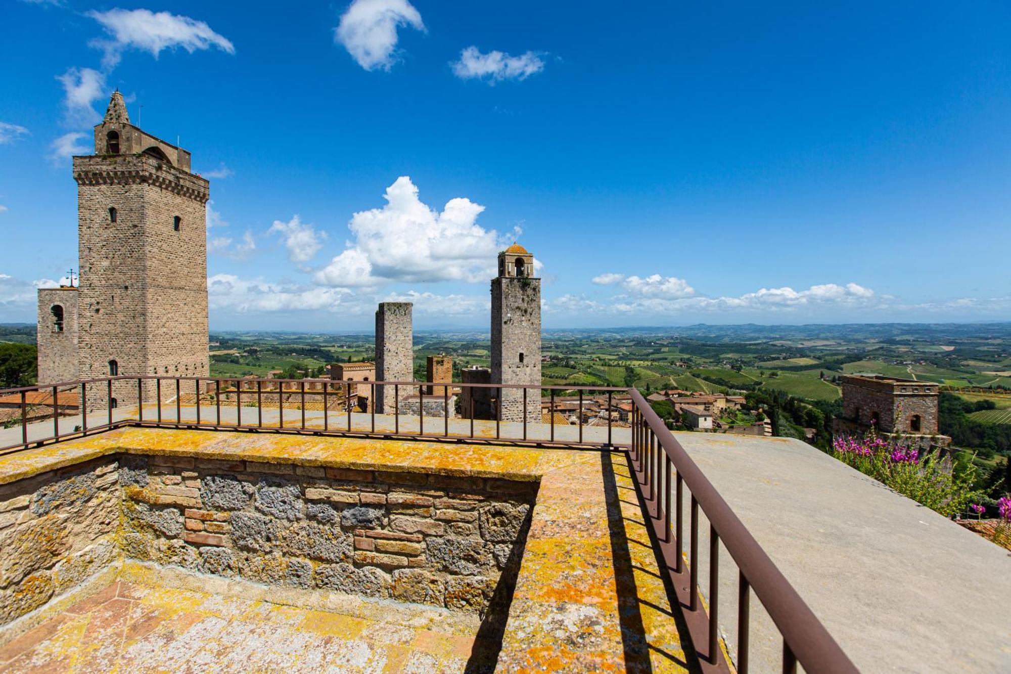 Appartement The Artists' Tower - Amazing View From The Tower à San Gimignano Extérieur photo