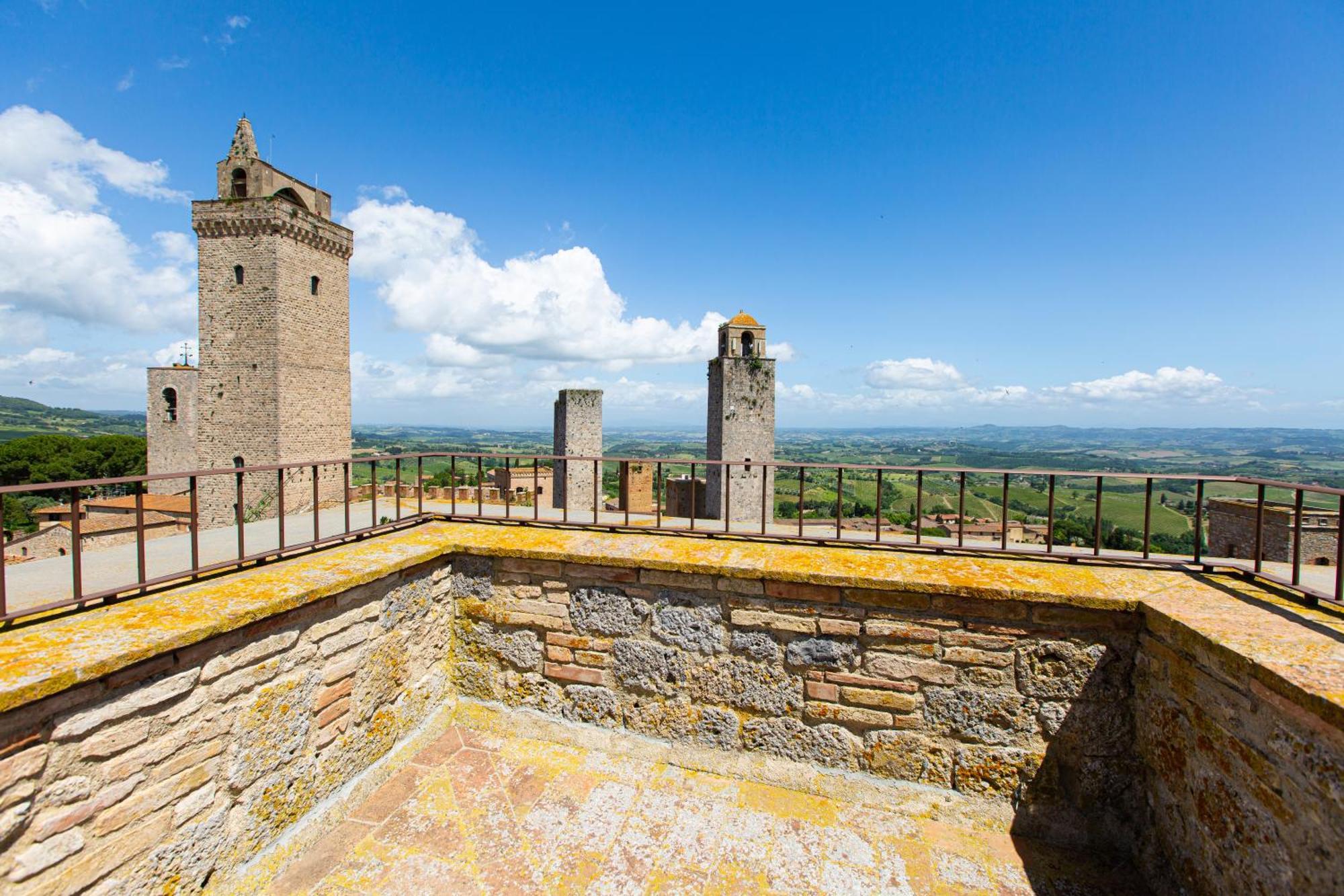 Appartement The Artists' Tower - Amazing View From The Tower à San Gimignano Extérieur photo