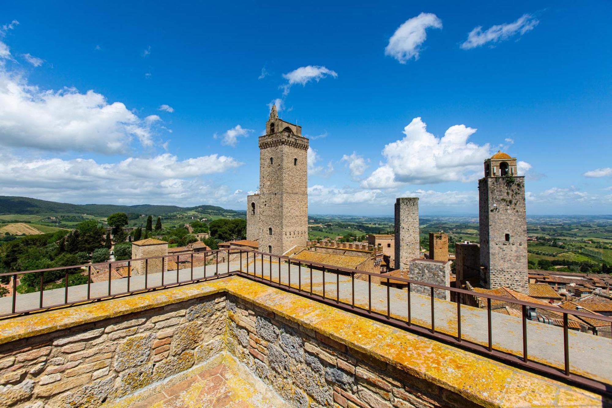 Appartement The Artists' Tower - Amazing View From The Tower à San Gimignano Extérieur photo