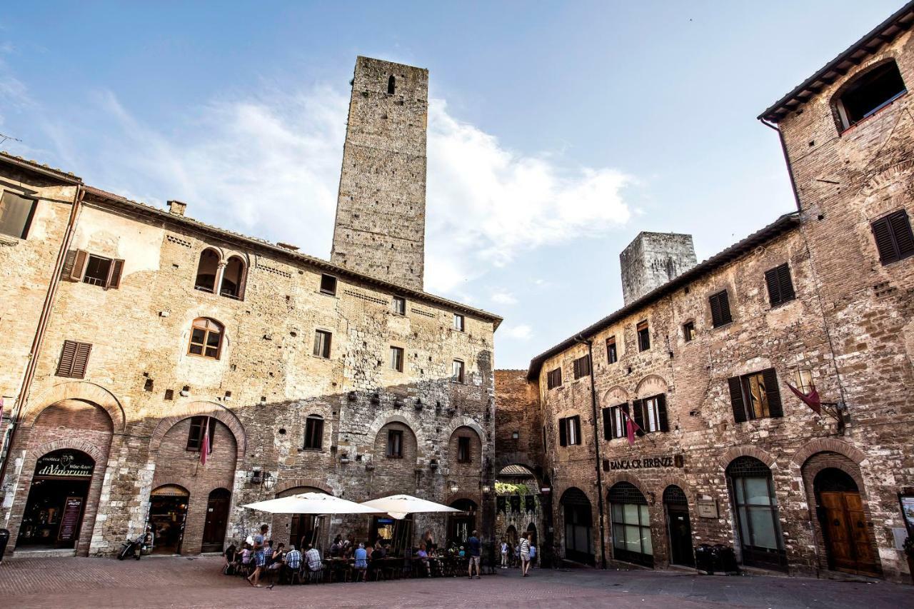 Appartement The Artists' Tower - Amazing View From The Tower à San Gimignano Extérieur photo